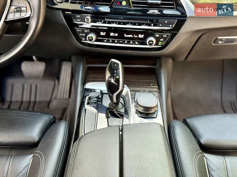 Седан BMW 5 Series 2019 в Днепре