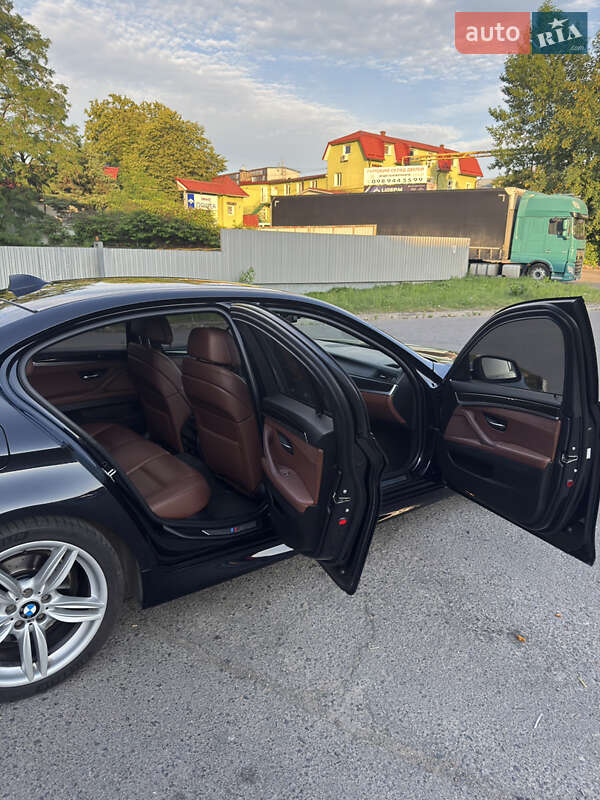 Седан BMW 5 Series 2013 в Львові
