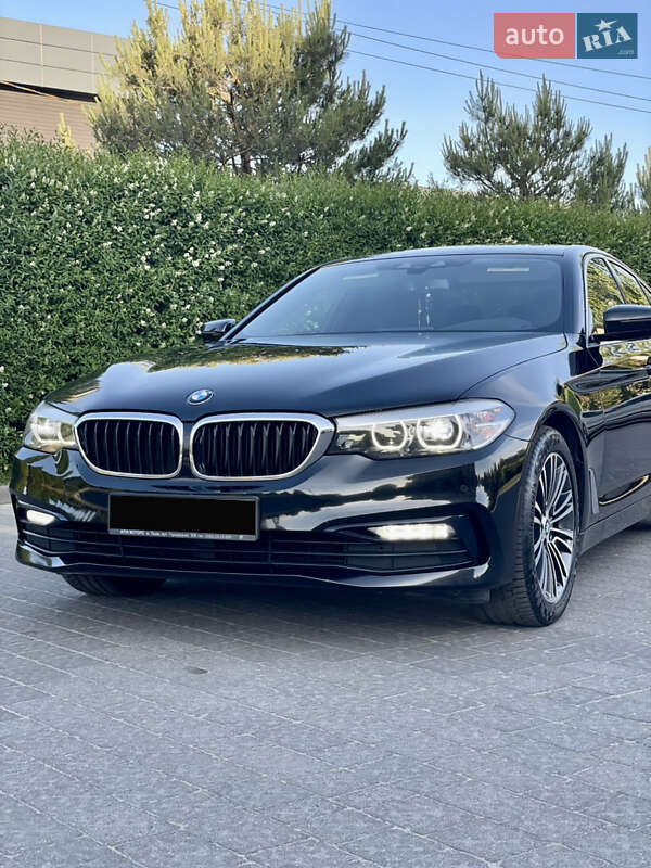 Седан BMW 5 Series 2018 в Львові
