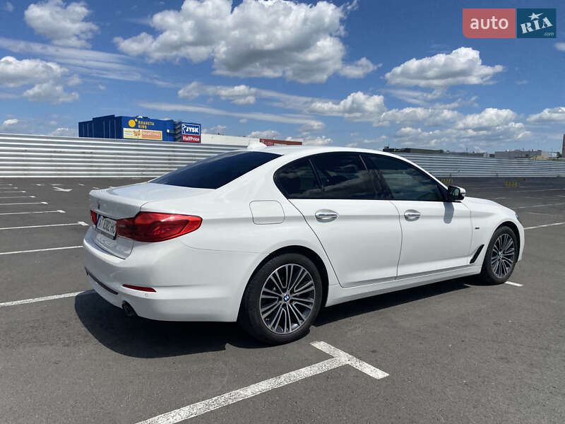 Седан BMW 5 Series 2017 в Львові