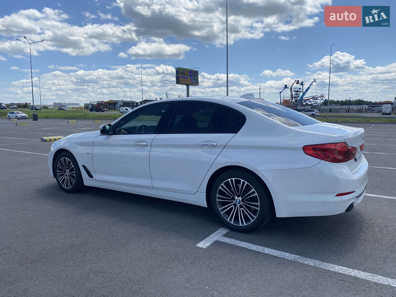 Седан BMW 5 Series 2017 в Львові