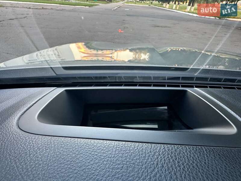 Седан BMW 5 Series 2012 в Золотоноше