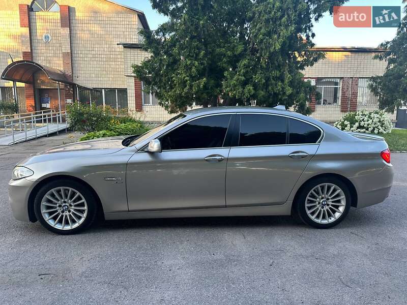Седан BMW 5 Series 2012 в Золотоноше