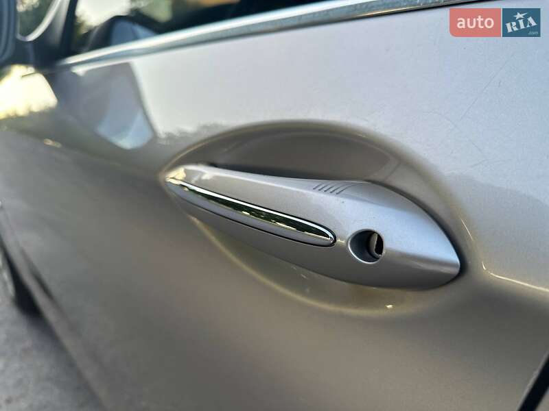 Седан BMW 5 Series 2012 в Золотоноше