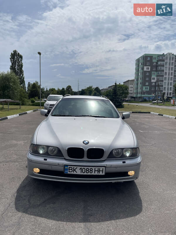 Універсал BMW 5 Series 2001 в Сарнах