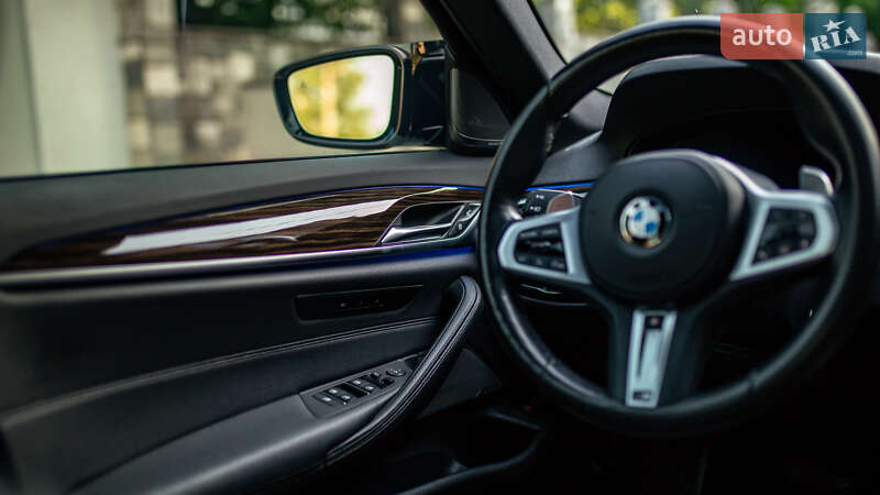 Седан BMW 5 Series 2019 в Черновцах