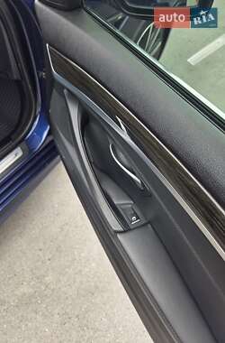 Седан BMW 5 Series 2015 в 