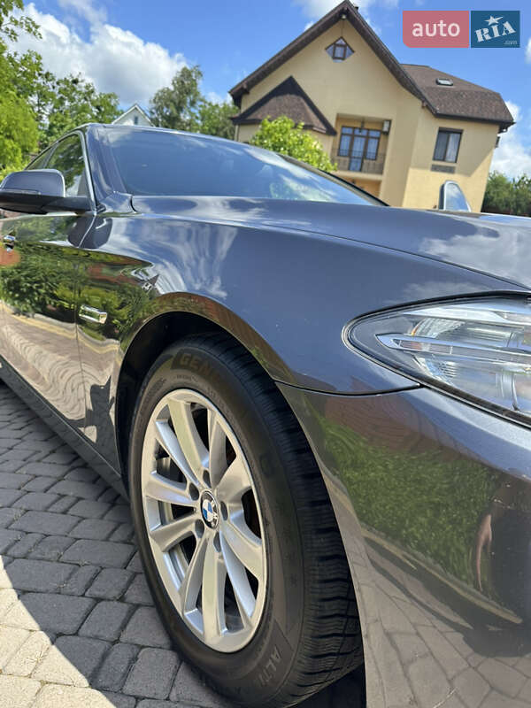 Седан BMW 5 Series 2016 в Киеве