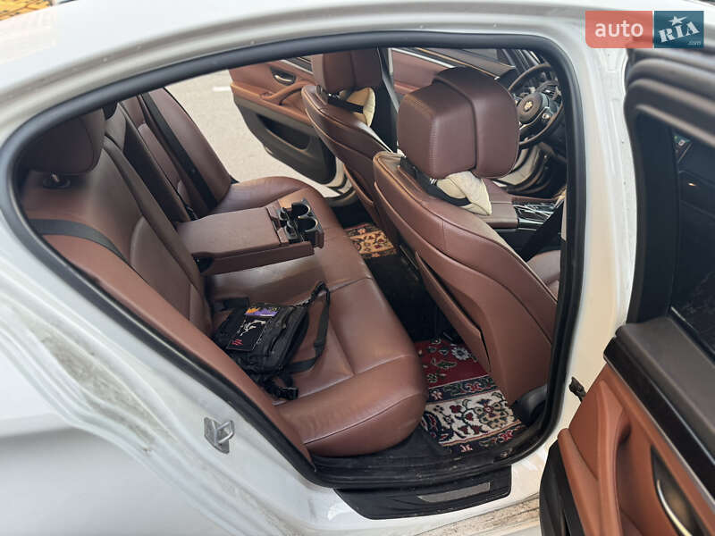 Седан BMW 5 Series 2013 в Киеве фото 12 Седан BMW 5 Series 2013 в Киеве