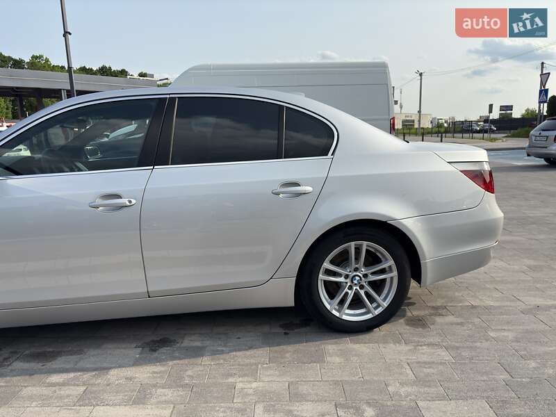 Седан BMW 5 Series 2004 в Луцке