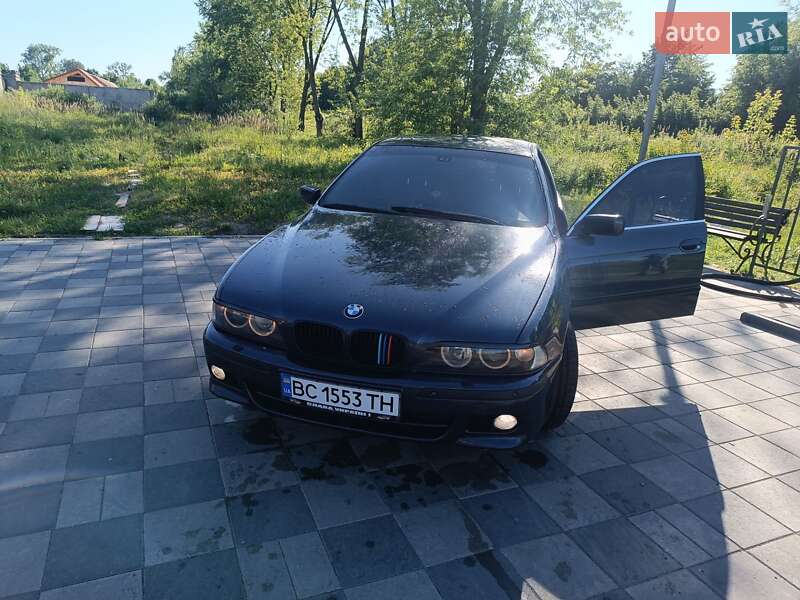 Седан BMW 5 Series 2002 в Самборе