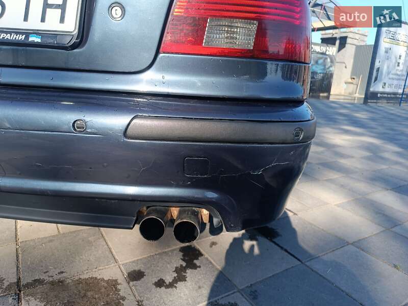 Седан BMW 5 Series 2002 в Самборе