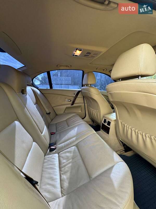 Седан BMW 5 Series 2004 в Киеве