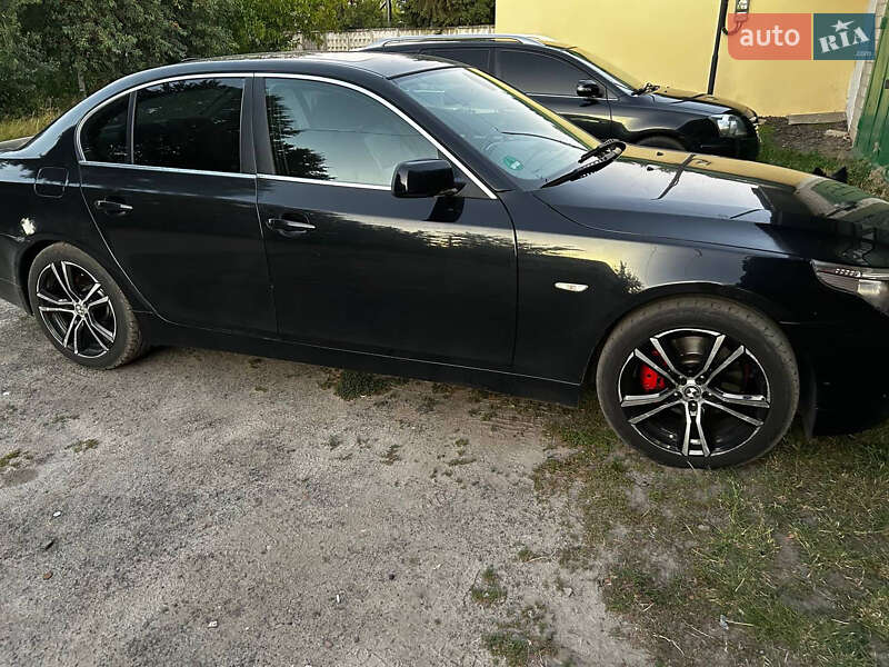 Седан BMW 5 Series 2004 в Костопілі