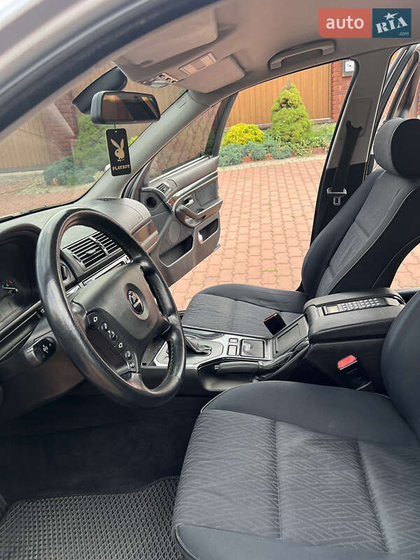 Седан BMW 5 Series 2002 в Чернівцях