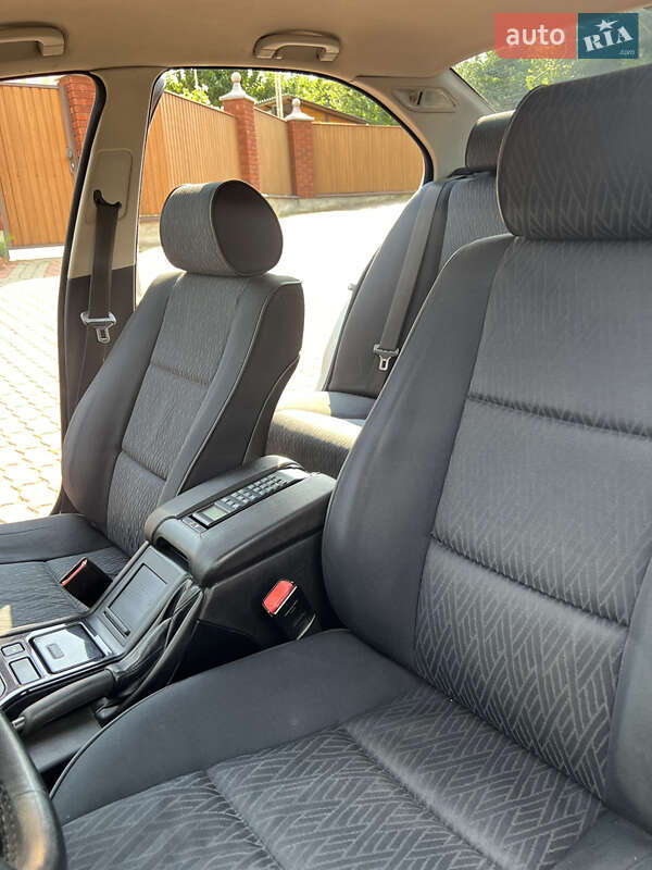 Седан BMW 5 Series 2002 в Чернівцях