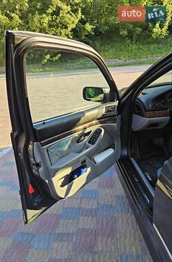 Седан BMW 5 Series 2000 в 