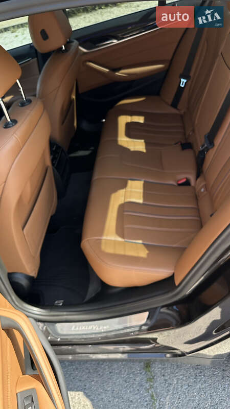 Седан BMW 5 Series 2017 в Дніпрі