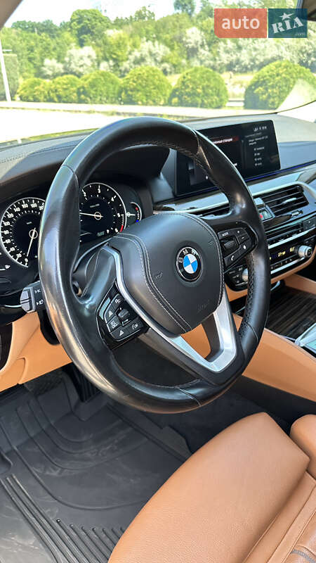 Седан BMW 5 Series 2017 в Дніпрі