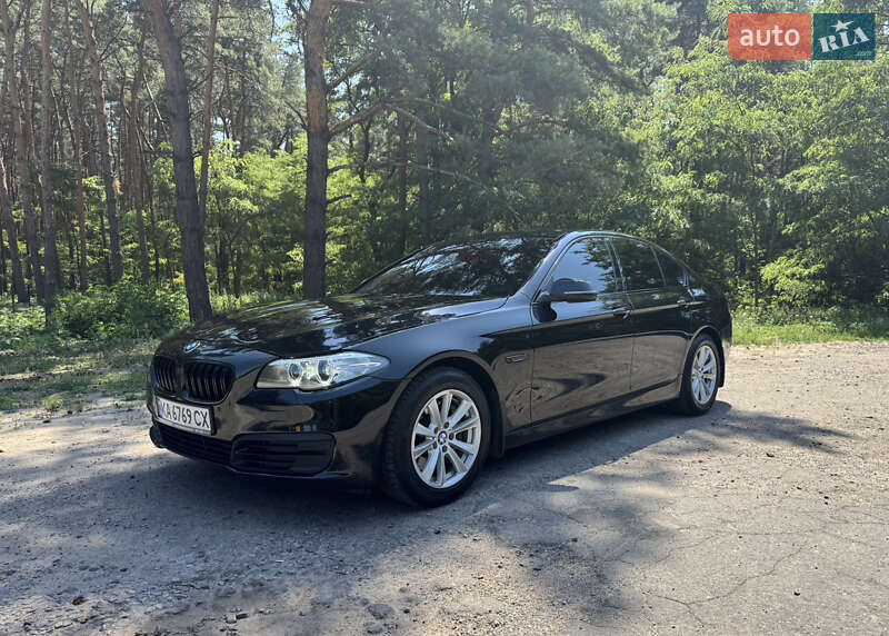 Седан BMW 5 Series 2014 в Кременчуці