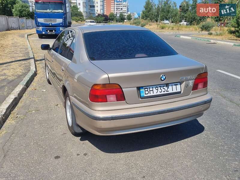 Седан BMW 5 Series 2000 в Одессе