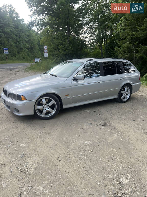 BMW 5 Series 2001