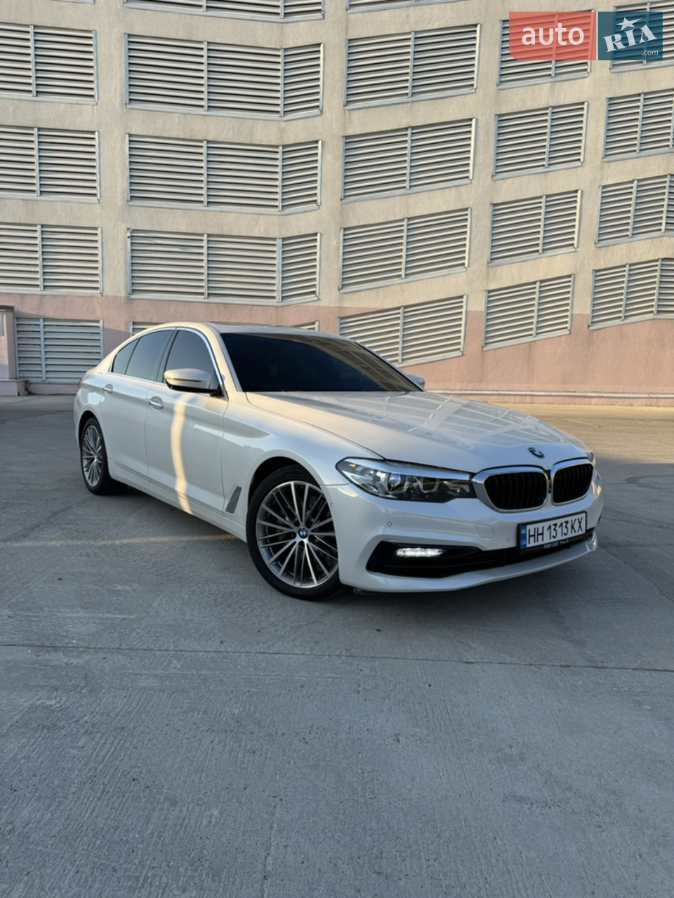 2017 Jaguar XE - мініатюра 38