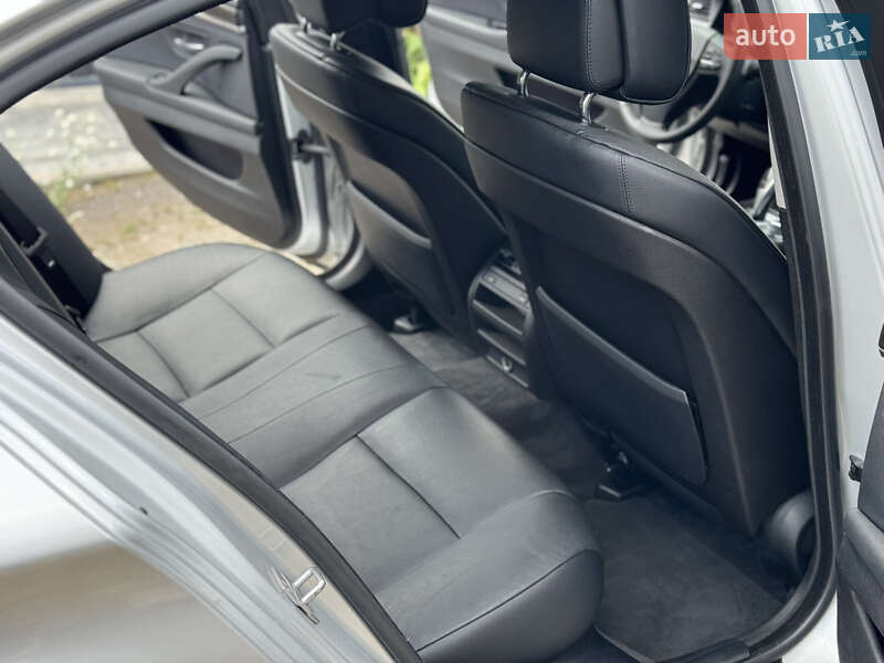 Седан BMW 5 Series 2013 в Вінниці