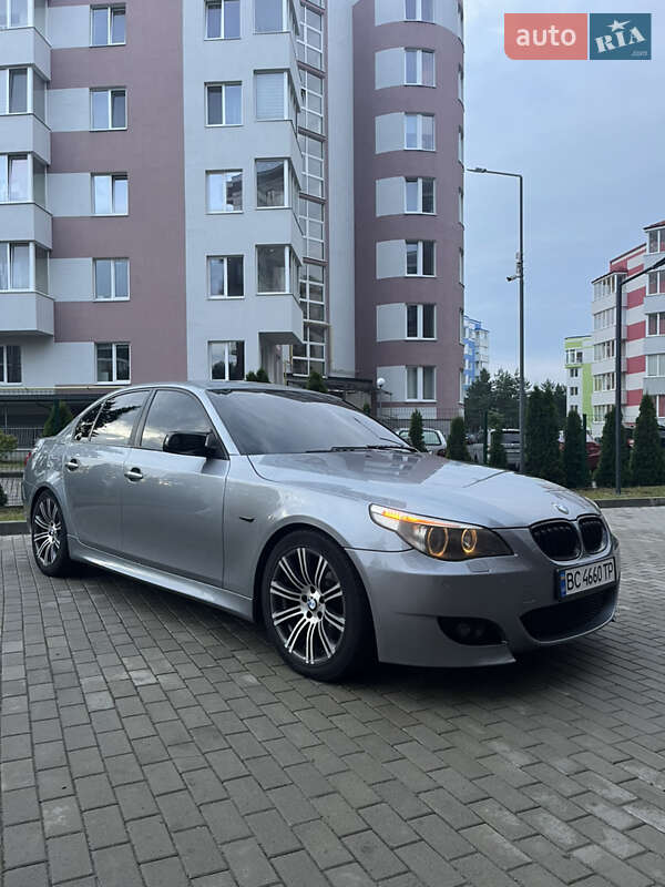 BMW 5 Series 2004