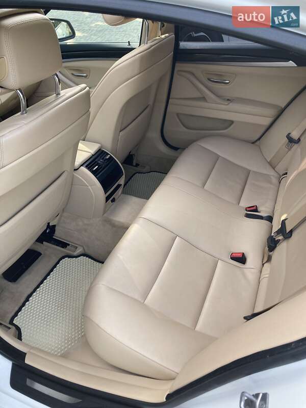 Седан BMW 5 Series 2012 в Каменском