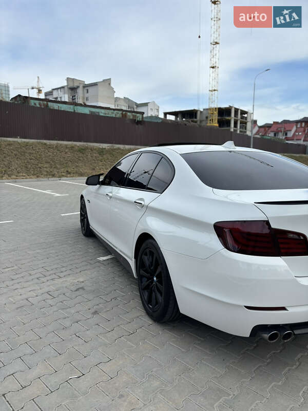 Седан BMW 5 Series 2011 в Тернополі