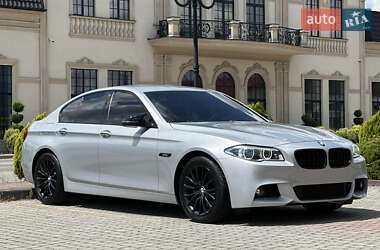 Седан BMW 5 Series 2015 в Ужгороді