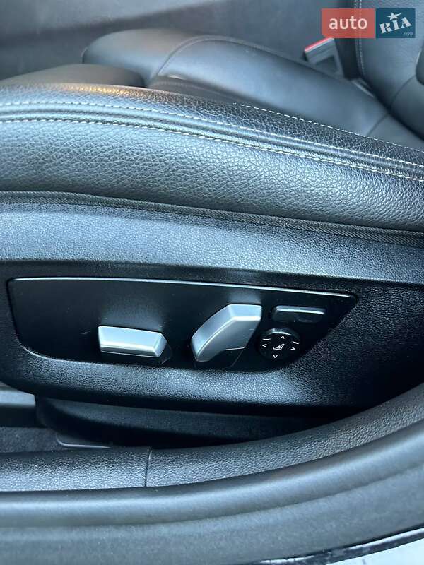Седан BMW 5 Series 2018 в Львові