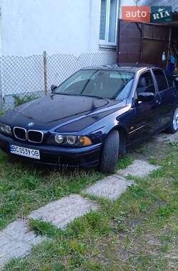 Седан BMW 5 Series 2001 в Львові