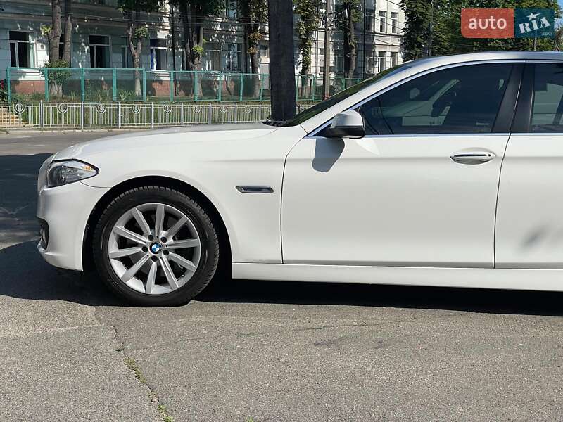 Седан BMW 5 Series 2015 в Києві