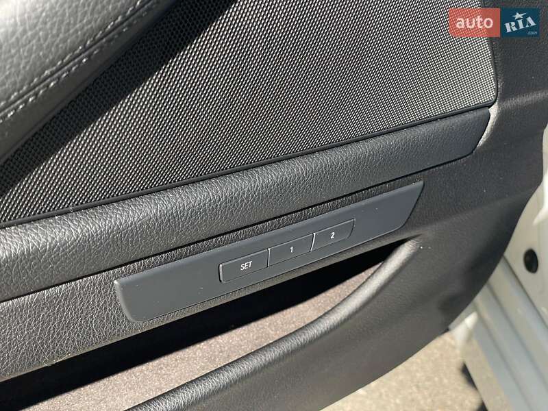 Седан BMW 5 Series 2015 в Києві
