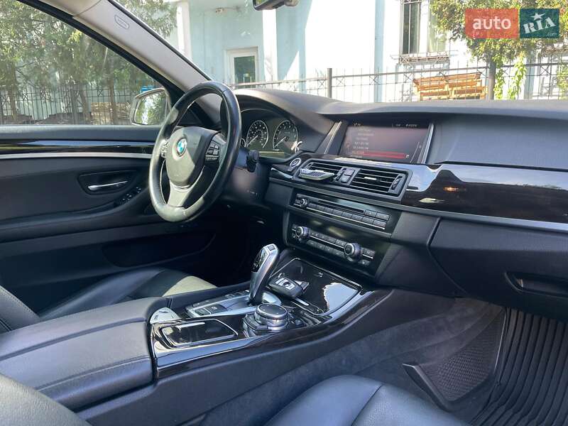 Седан BMW 5 Series 2015 в Києві