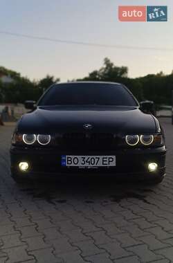 Седан BMW 5 Series 2000 в 