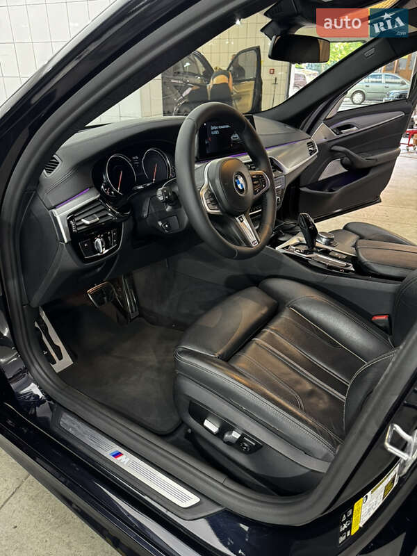 Седан BMW 5 Series 2017 в Львові