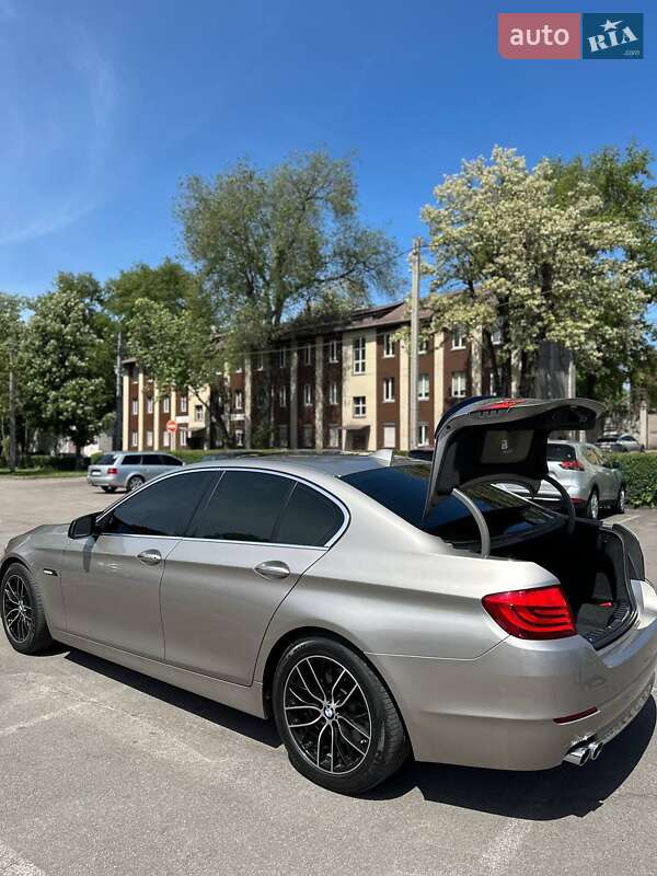 Седан BMW 5 Series 2013 в Кам'янському