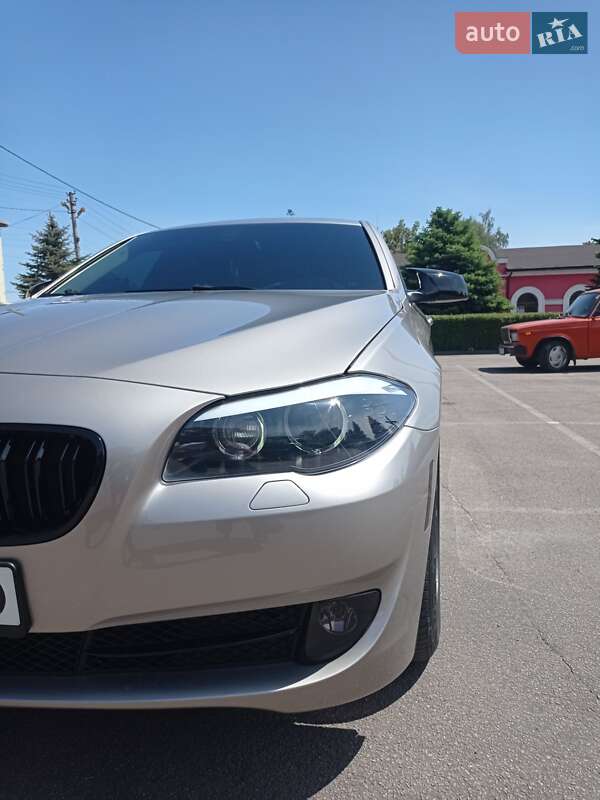 Седан BMW 5 Series 2013 в Кам'янському