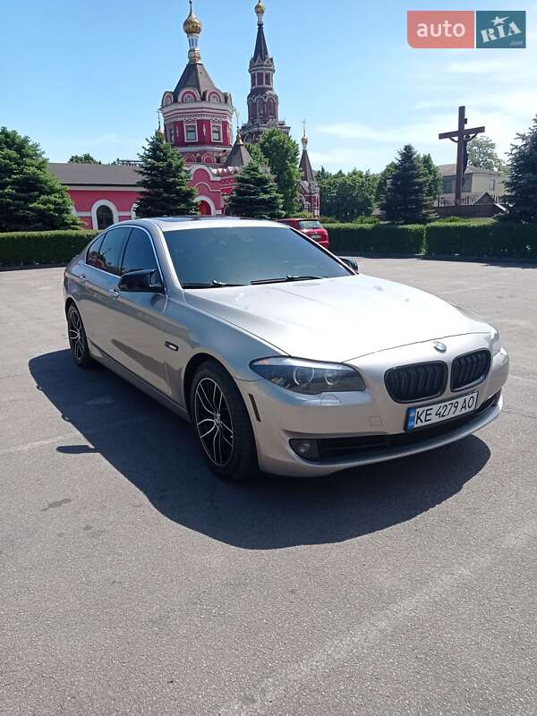 Седан BMW 5 Series 2013 в Кам'янському