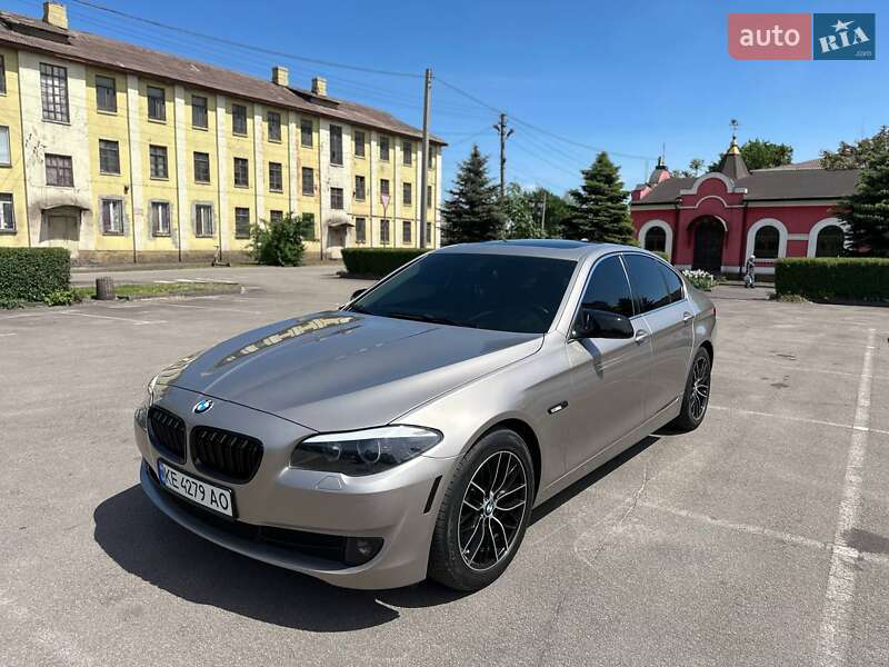 Седан BMW 5 Series 2013 в Кам'янському