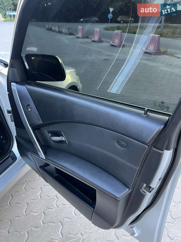Седан BMW 5 Series 2005 в Львові