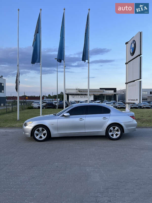Седан BMW 5 Series 2005 в Львові