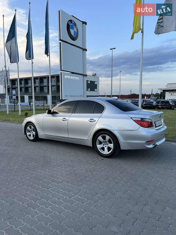 Седан BMW 5 Series 2005 в Львові