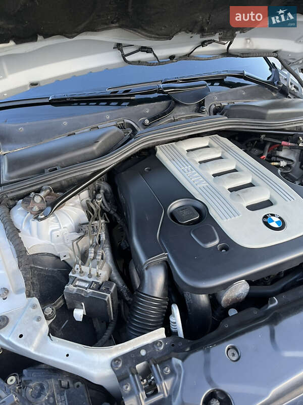 Седан BMW 5 Series 2005 в Львові