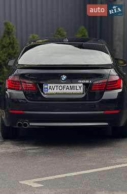 Седан BMW 5 Series 2011 в 