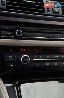 Седан BMW 5 Series 2011 в 