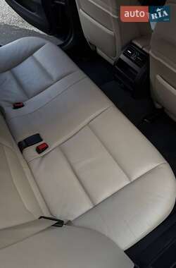 Седан BMW 5 Series 2011 в 